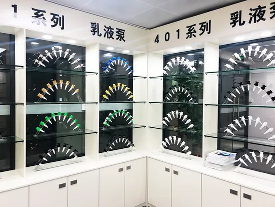 Wholesale Pet Bottle Plastic Transparent Liquid Detergent Soap Bottle with Spray 